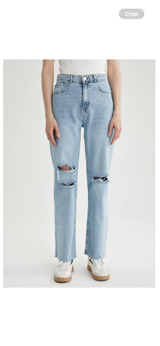 Stylish Ripped Women's Jeans