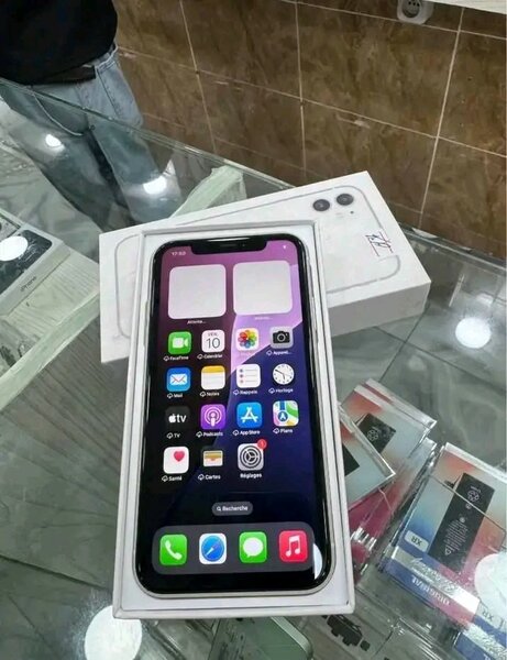 iPhone11