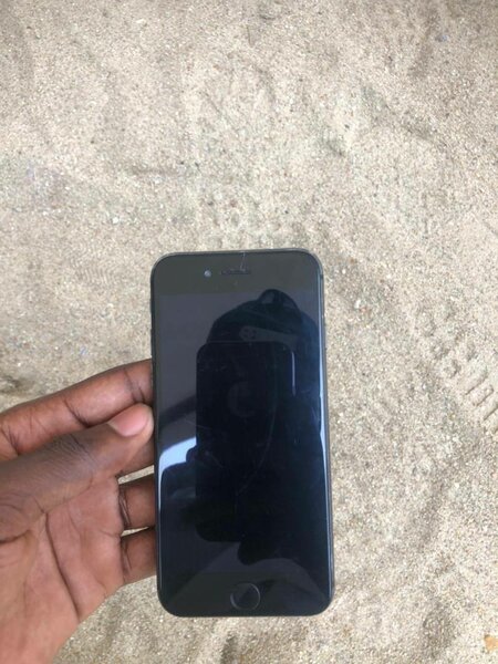 iPhone 8