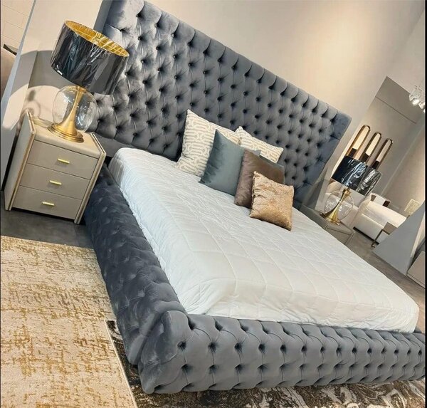 King size bed