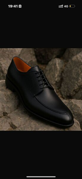 Chaussures habillées en cuir noir