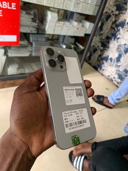 IPHONE 15 PRO MAX