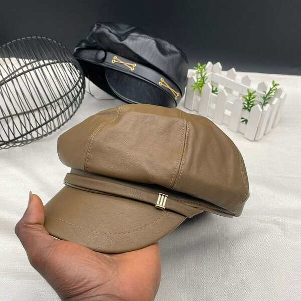 Caps