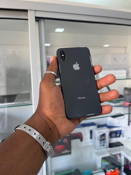 IPHONE X