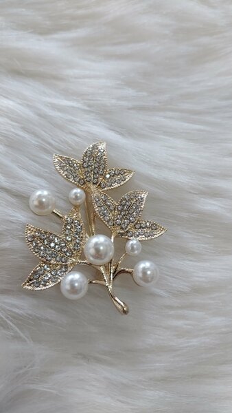 Rhinestone & Pearl
