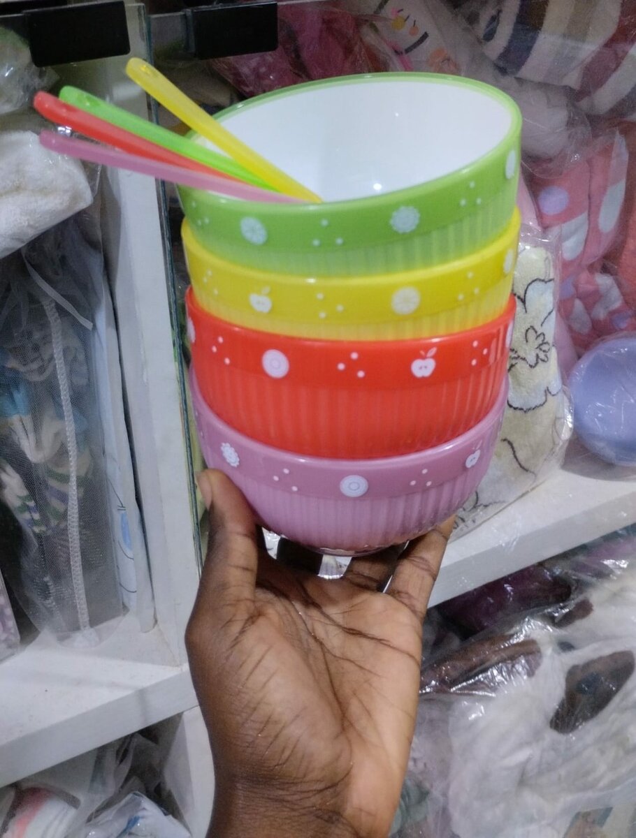 Lot de 4 bols + 4 cuillère pour bébé