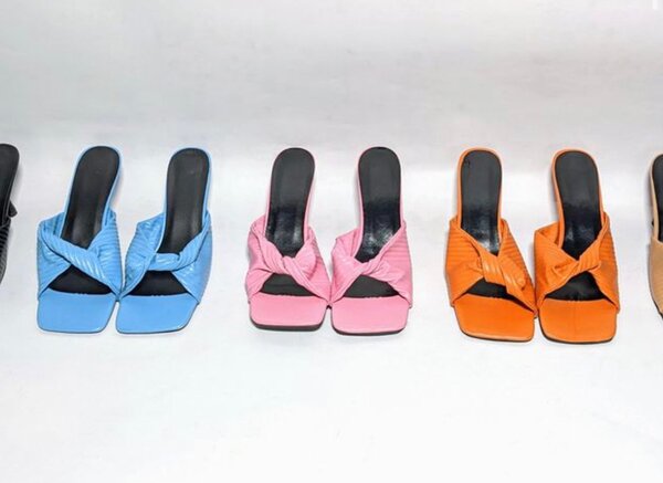 Spaded slipper Heels