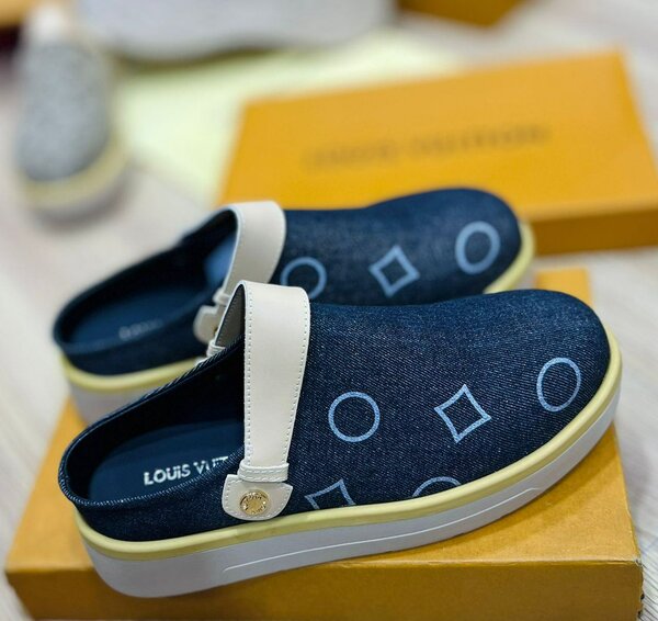 Branded half shoes