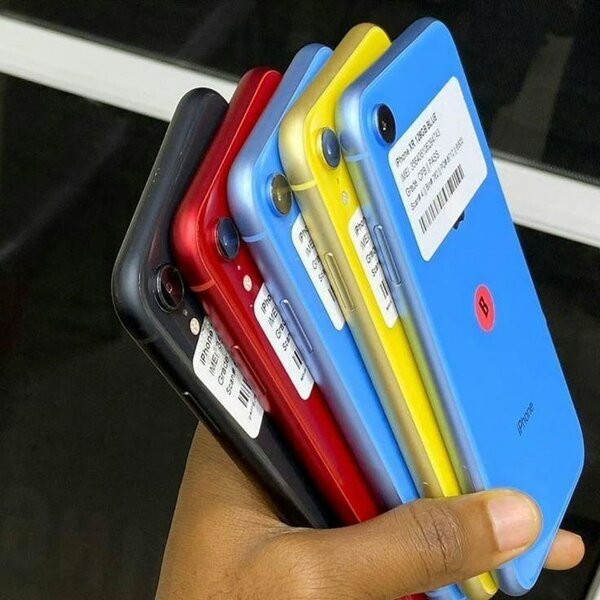 iPhone XR quasi neuf 64giga