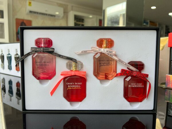 Perfume gift set(Victoria Secret)