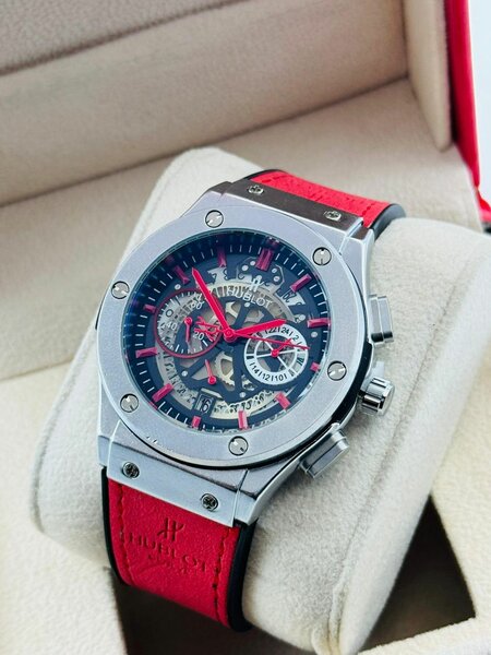MONTRE LUXE HOMME  HUBLOT