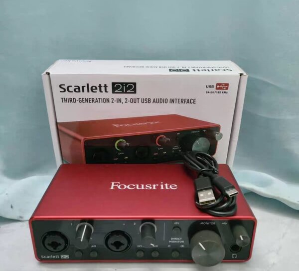 Scarlet 2i2