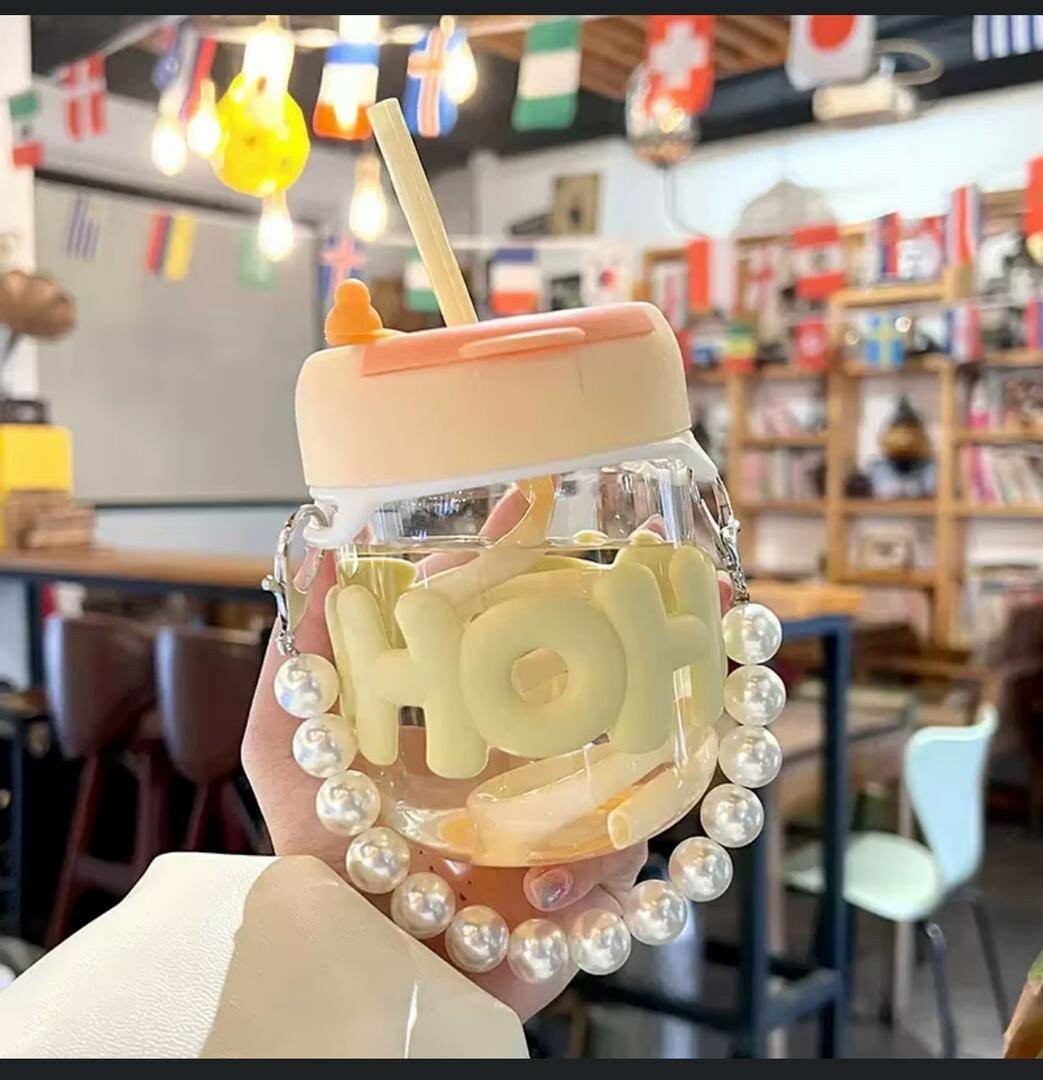 Glass cup with chain