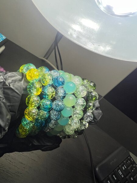 Glovely beads