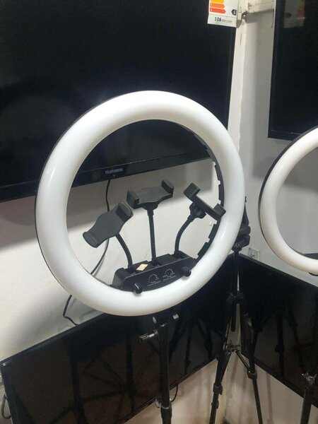 Ring light