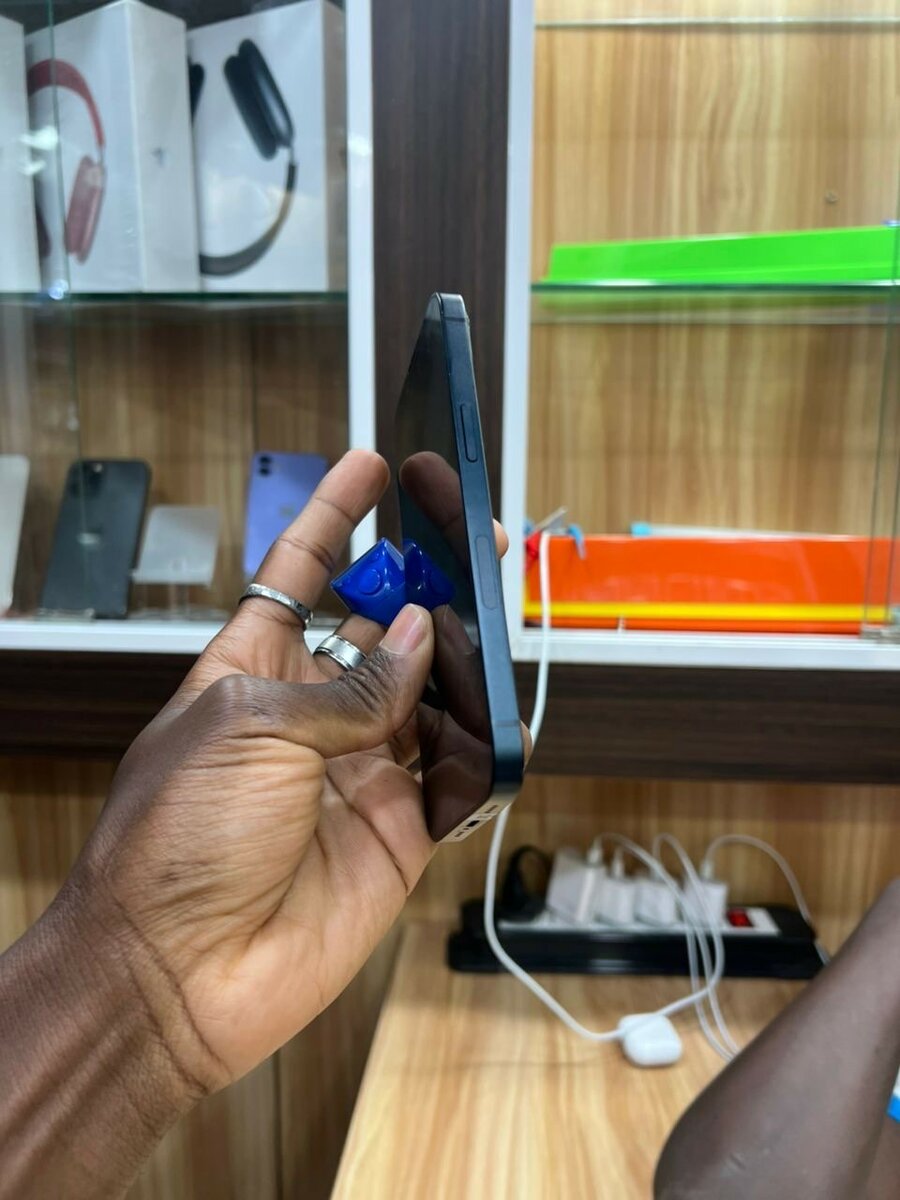 iPhone 13 simple