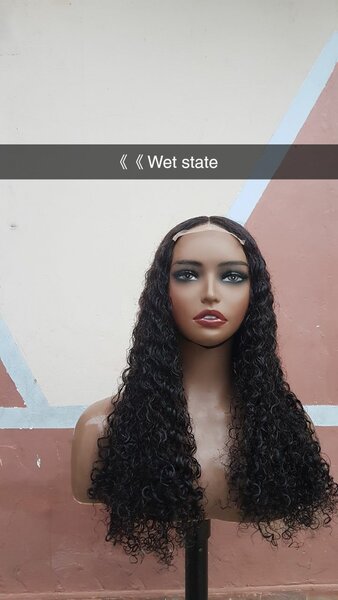 20" curly wig