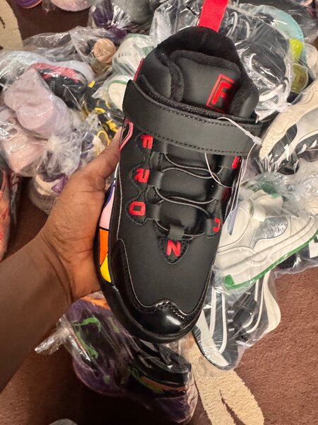 Kids sneakers