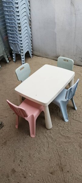 Tables et chaises enfants
