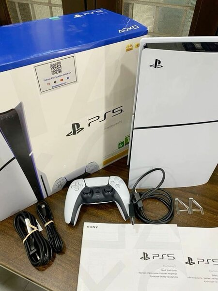 PS5 disponible avec réductions