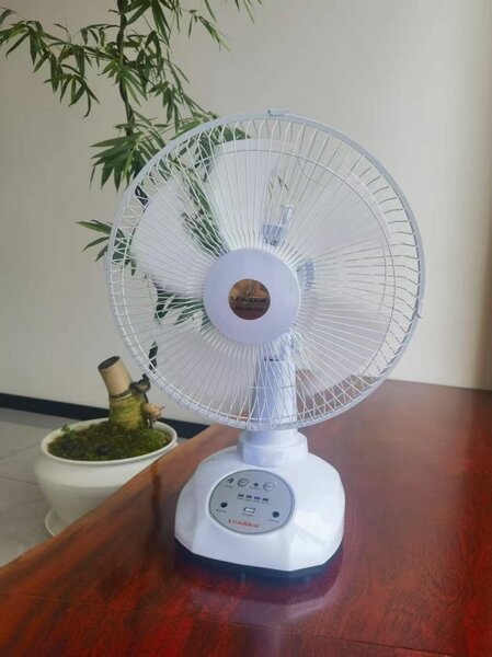 Ventilateur solaire portable