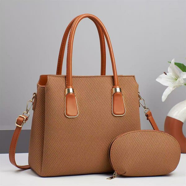 Sac à main élégant avec pochette