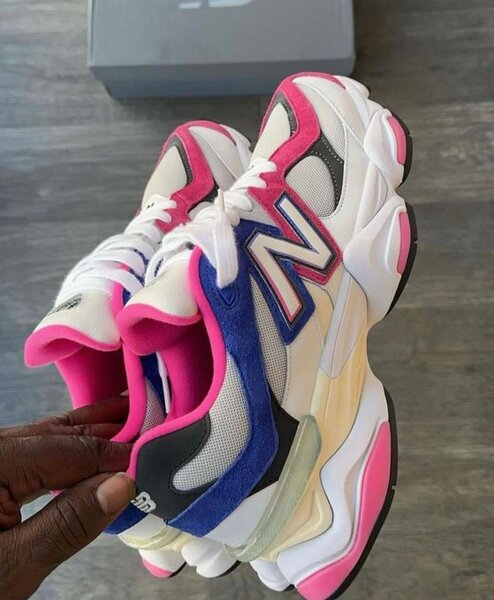 NEW BALANCE 9060