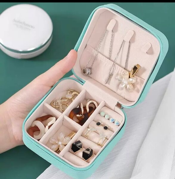 Jewelry box