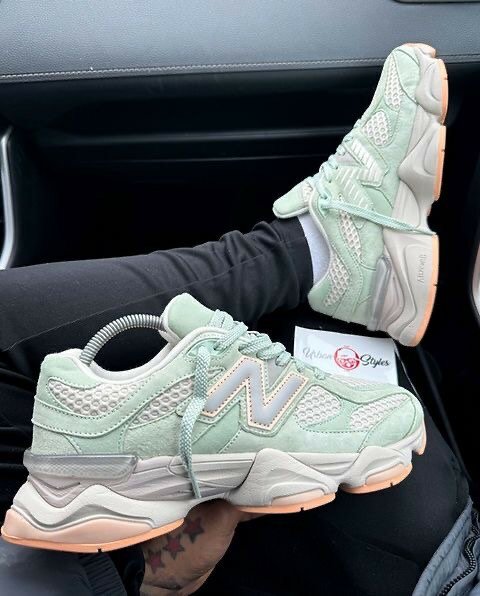 New Balance 9060