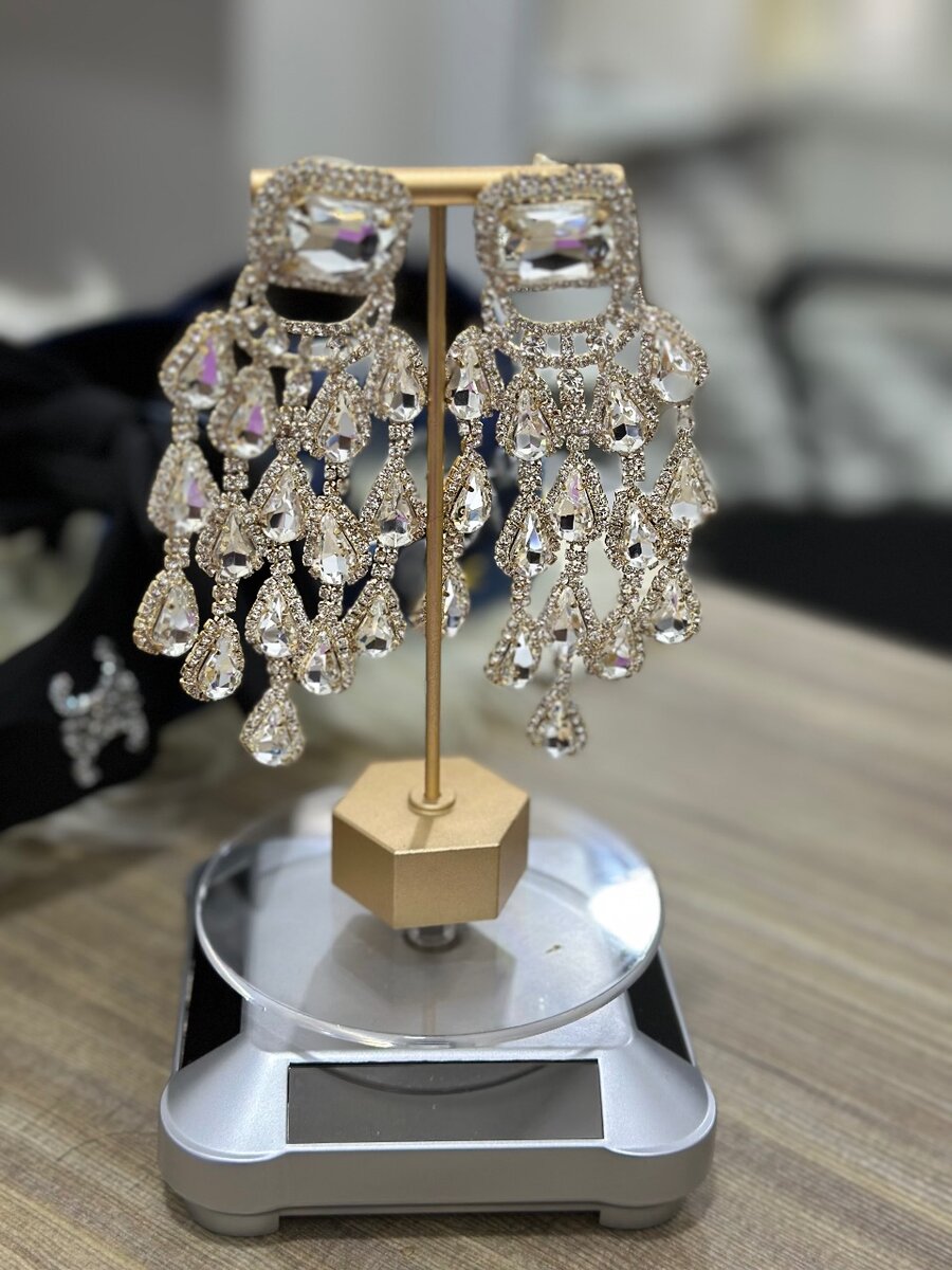 Boucles d'oreilles pendantes élégantes