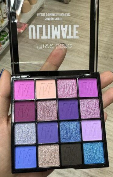 eyeshadow