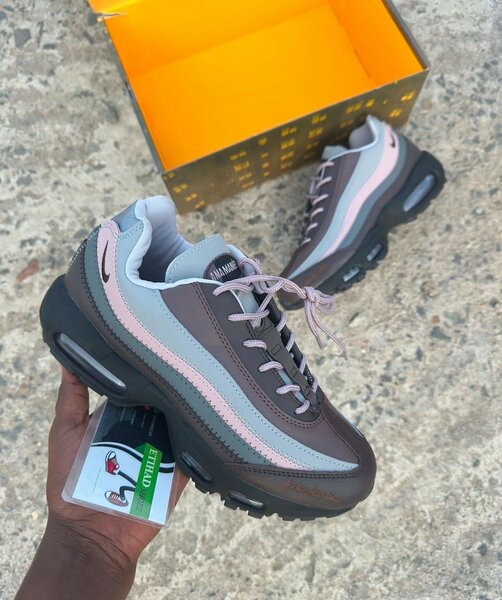 NIKE AIR CLASSIC