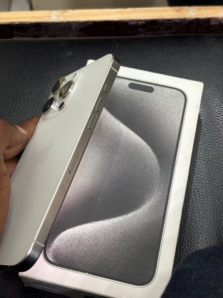 iPhone 15 Pro Max