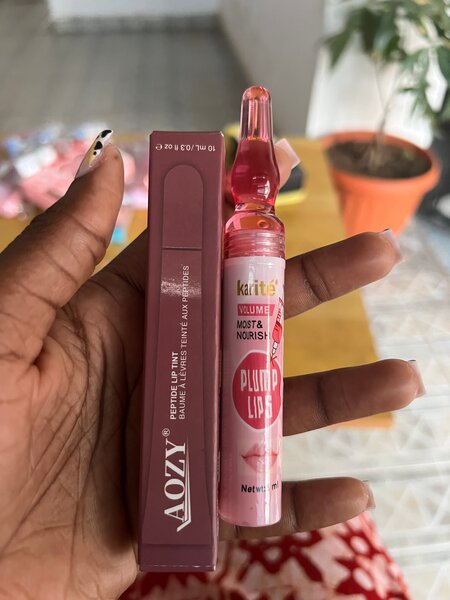 Gloss repulpant pour lèvres