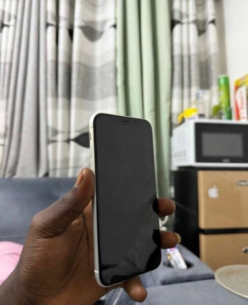 iPhone 11