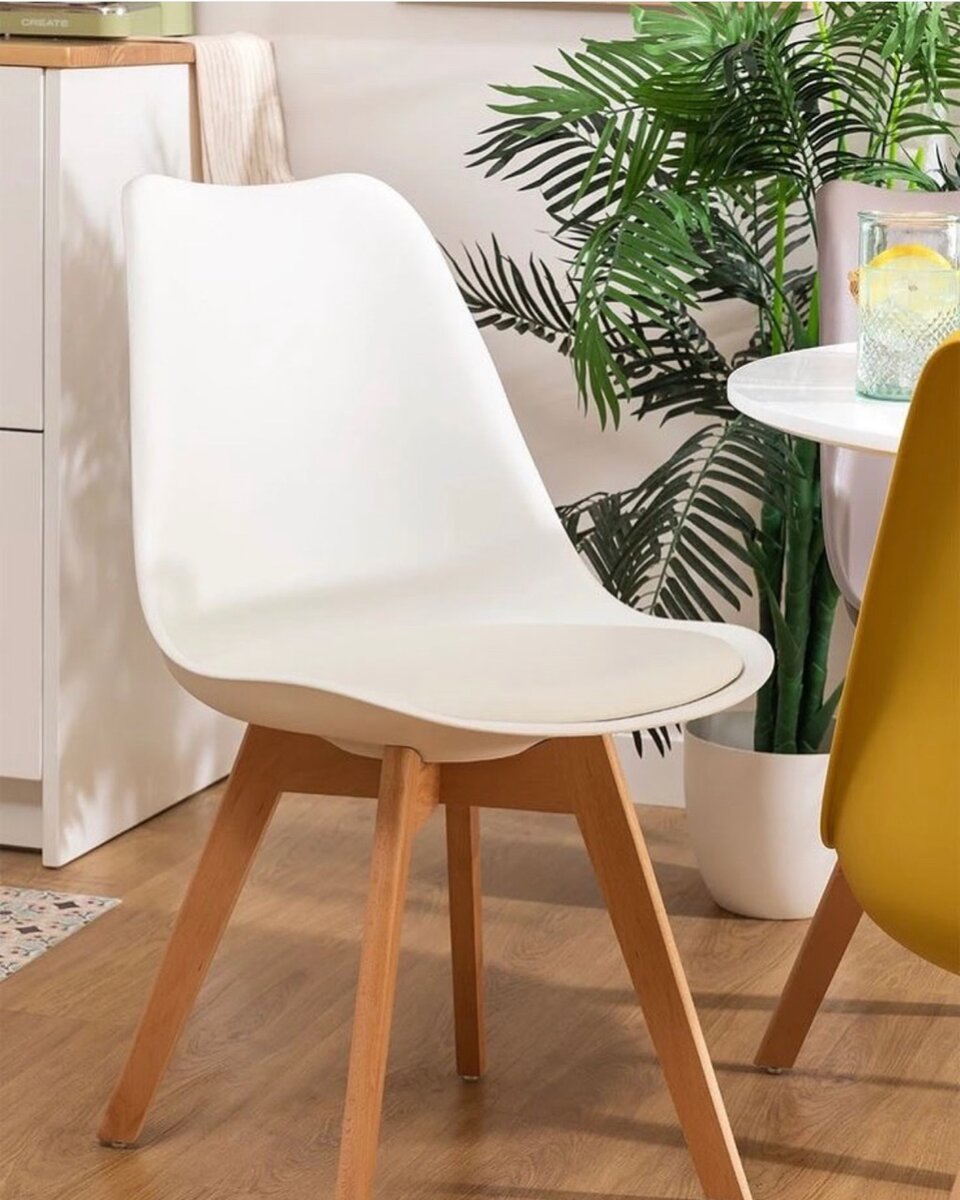 PYRAMID CHAIR