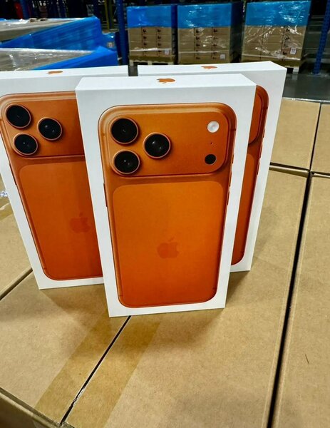 iPhone 17 Orange