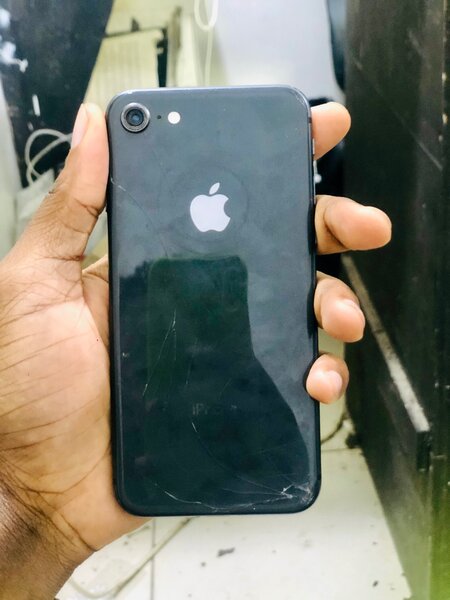iPhone 8