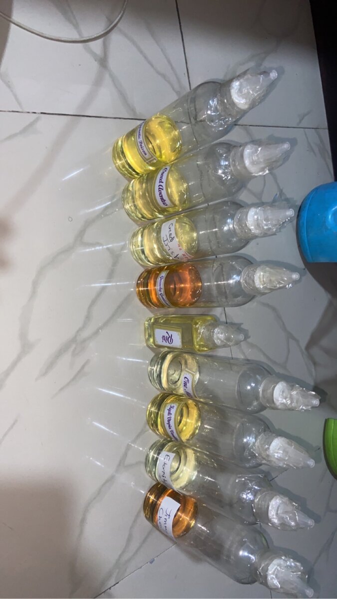 Perfume oil
