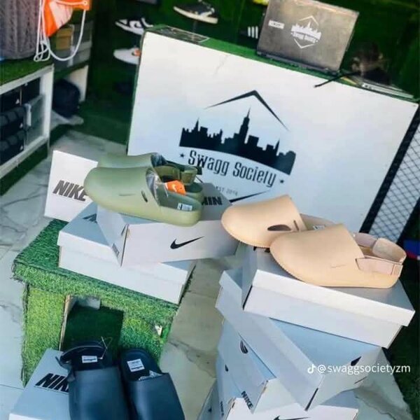 Nike slides