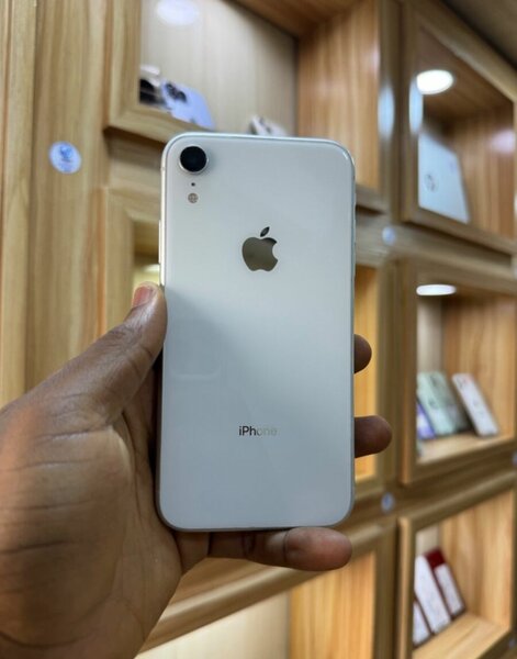 iPhone XR