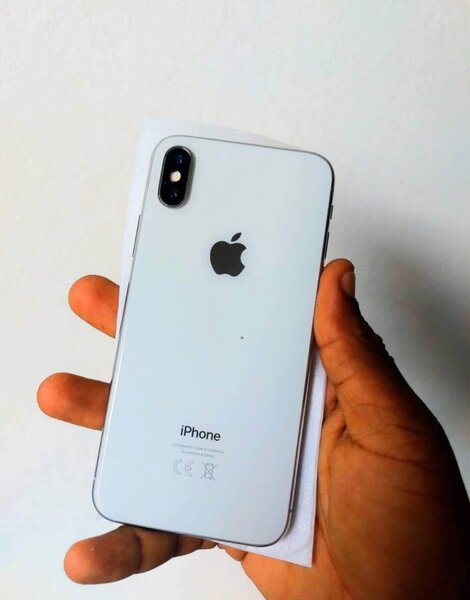 iPhone X 64 Go