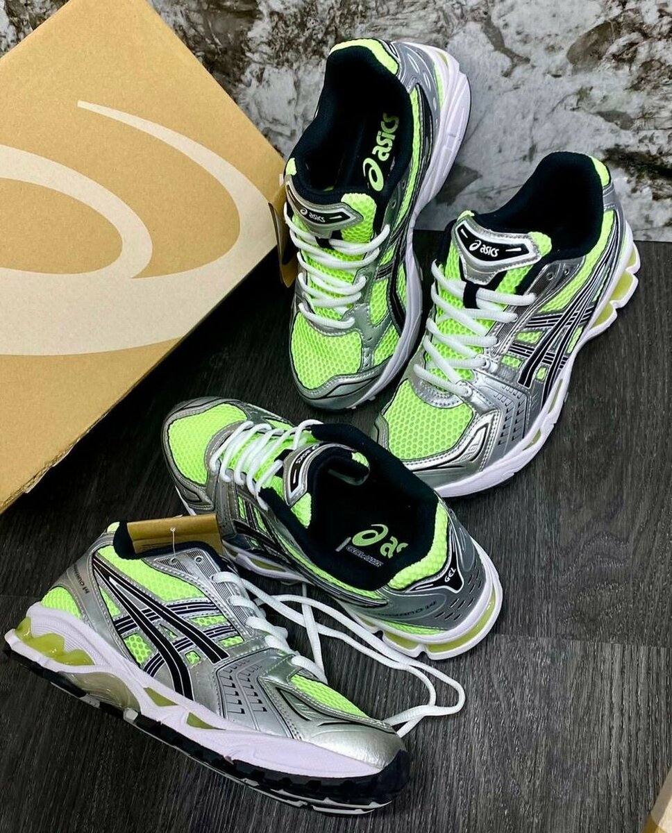 ASICS SNEAKER