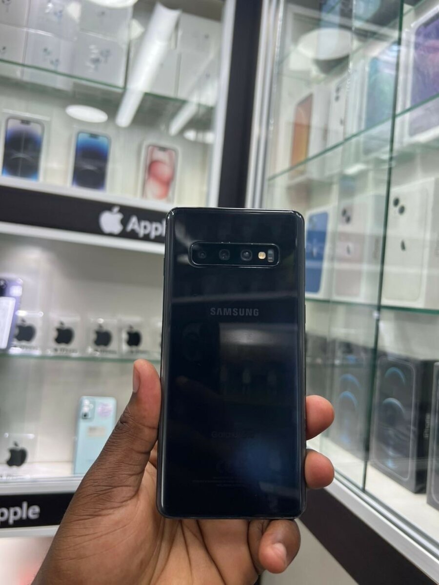 Samsung S10