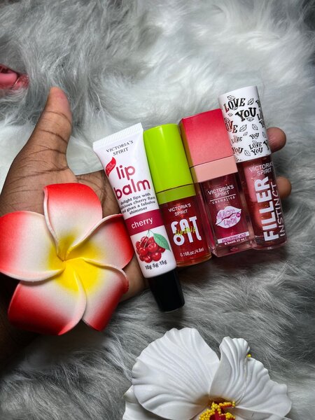 Kit Gloss