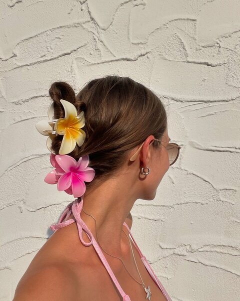 Flower claw clips