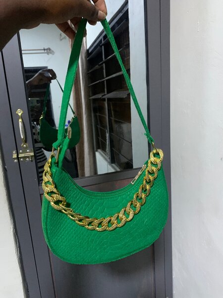 Armpit bags