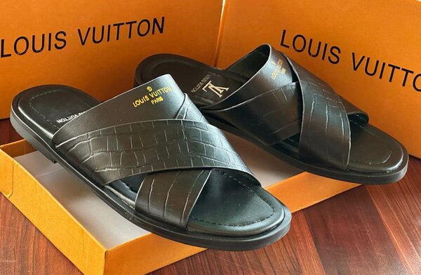 Louis Vuitton Slippers