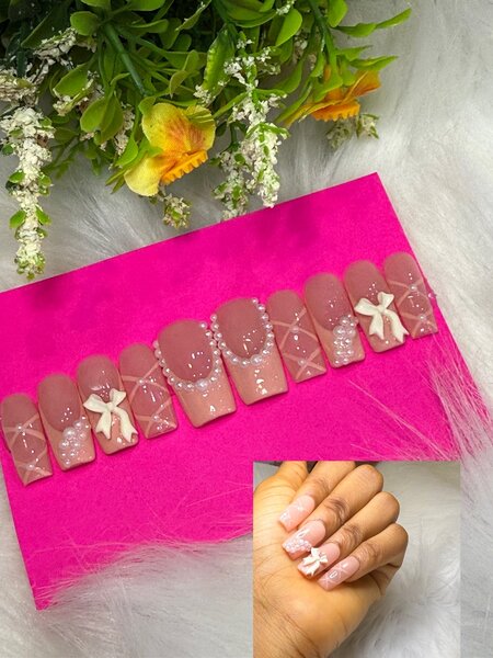 PRESS ON NAILS