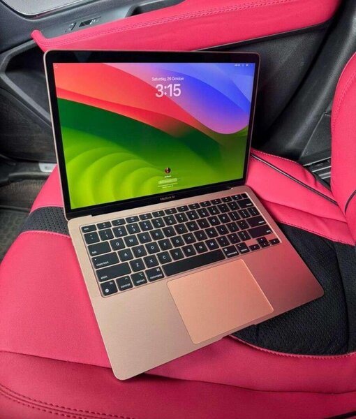 MacBook m1.